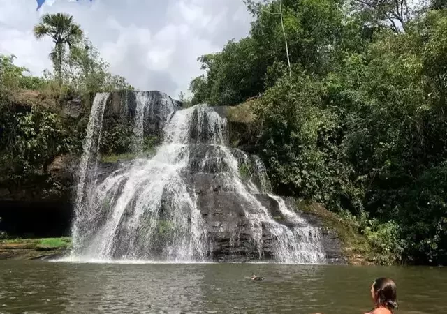 “Paraíso” com 8 cachoeiras oferece experiência diferente na natureza